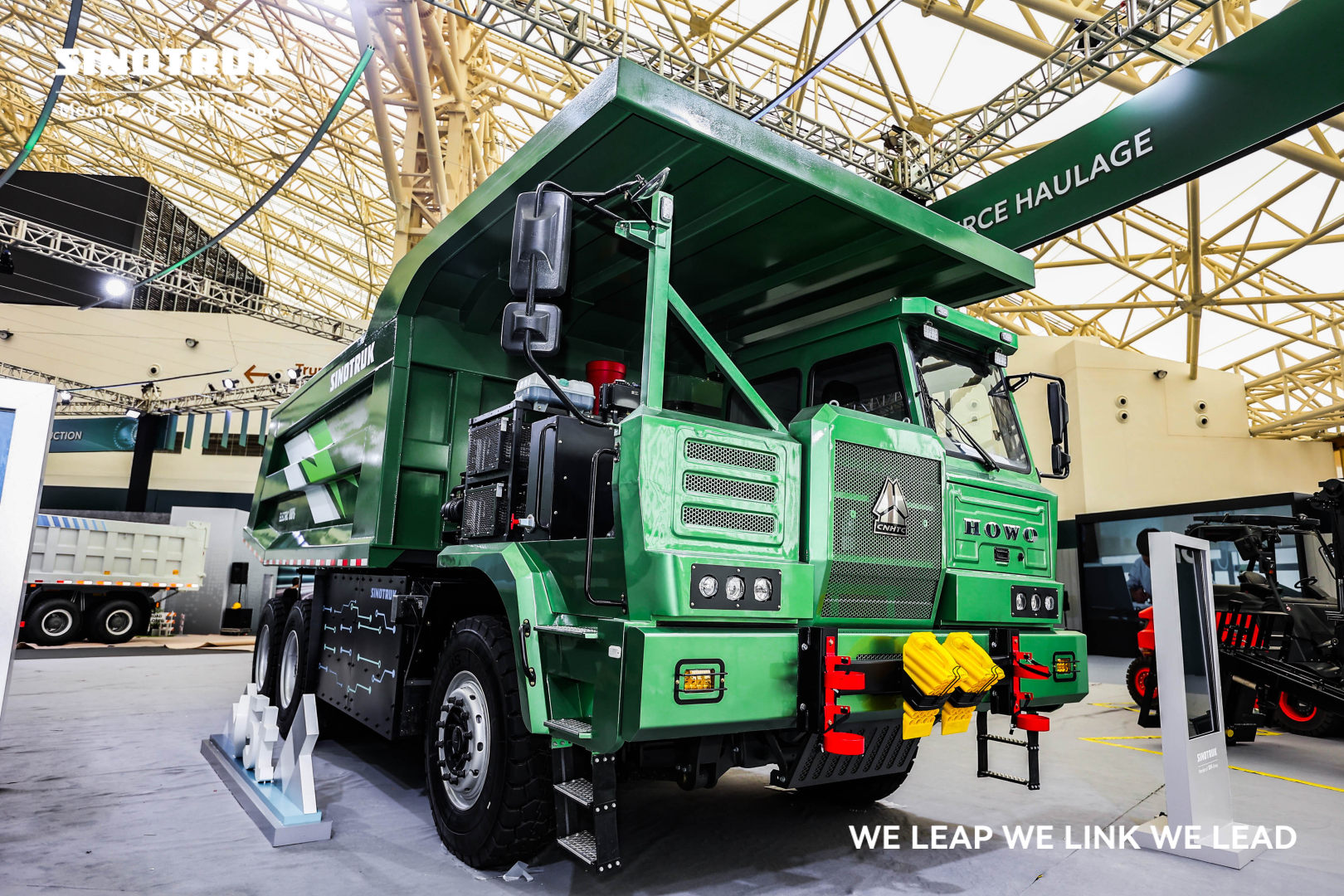 HOWO EV Truck