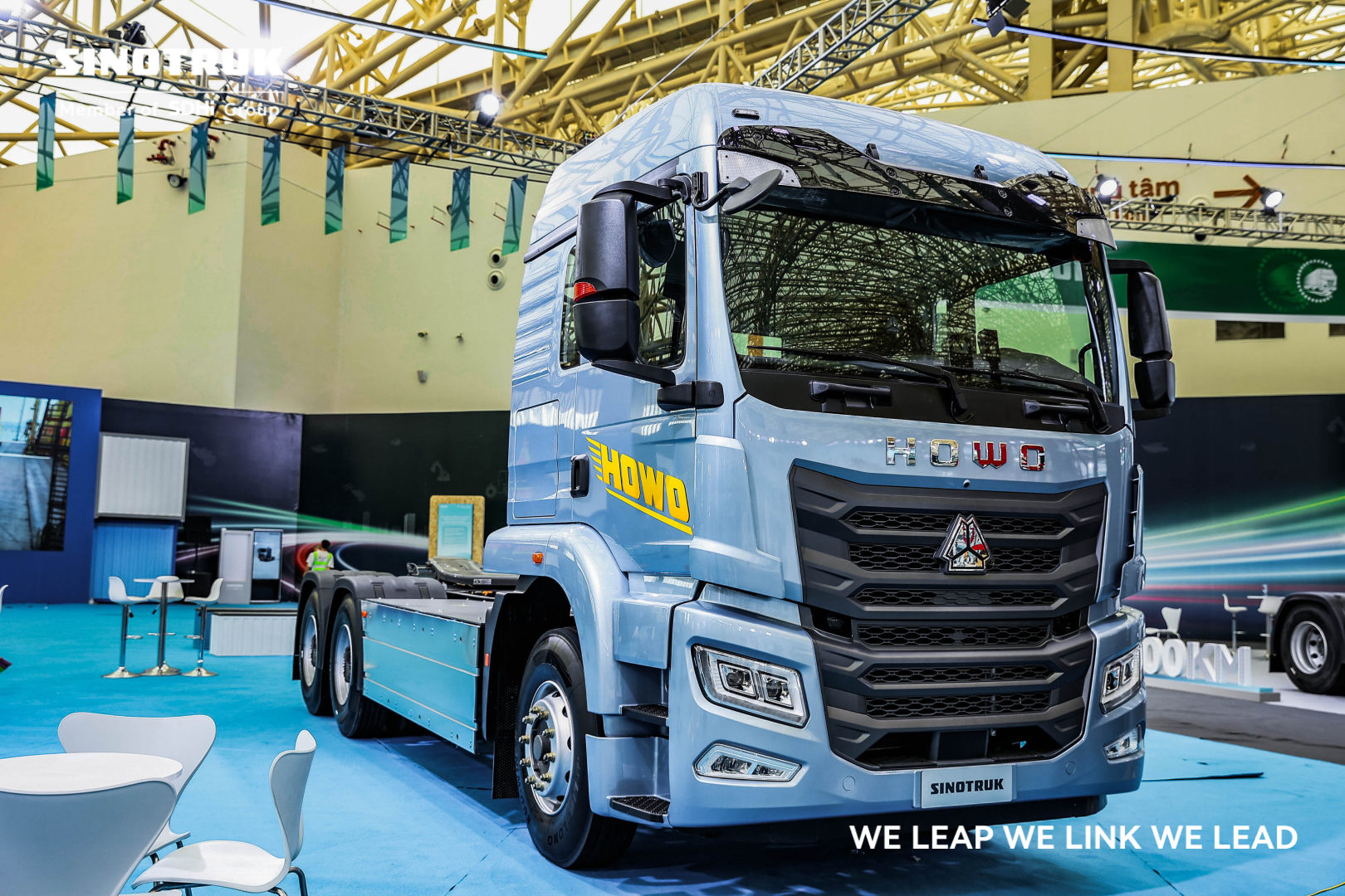 HOWO EV 450
